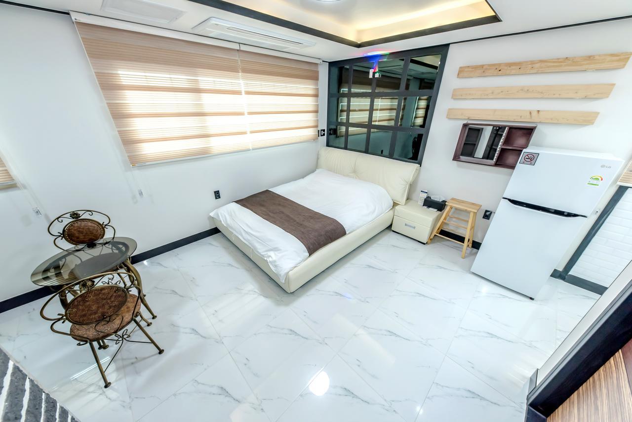 Jeju Skyhill Pension Seogwipo Dış mekan fotoğraf